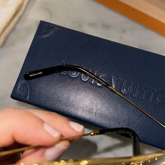 *Brand New Authentic* Louis Vuitton LV Pilot Sunglasses - Picture 15 of 15